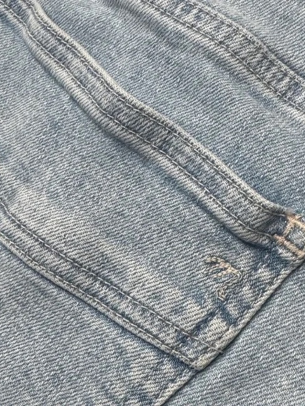 MADEWELL - 11" High-Rise Flare Jeans in Eversfield Wash: Knee-Rip Edition sz 28 - Picture 7 of 12